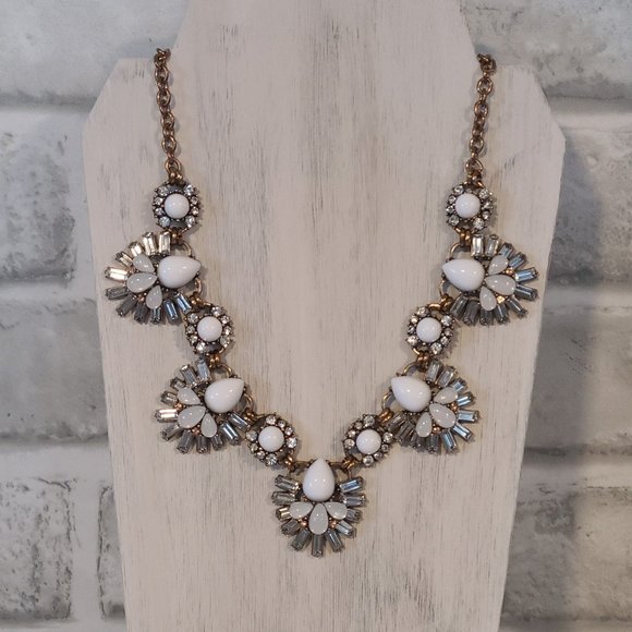 Vintage Jewelry Box Statment Necklace Crystal Stone Acrylic Gold Tone Extender - Picture 1 of 10